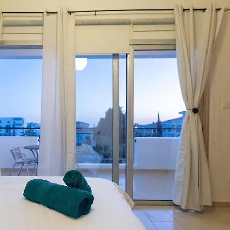 Nefeli Blue-horizon 2b, Pool, Suites, Big Balconies Apartment Paphos