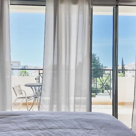 Apartment Nefeli Blue-horizon 2b, Pool, Suites, Big Balconies
